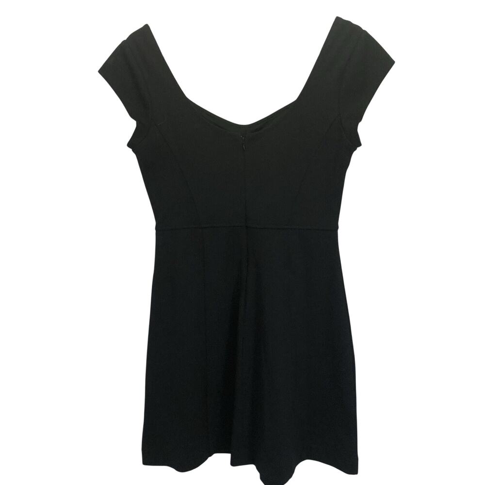Banana Republic Size 8 Black Dress Stitched Structure Cocktail LBD